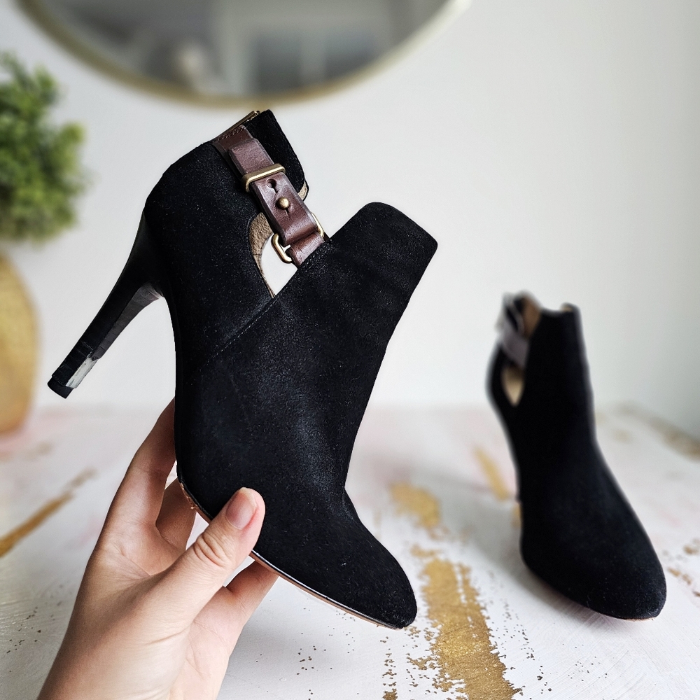 Coach "Ann" Black Suede Leather Elegant Booties Buckle Boots Heels Shoes Size 8B - Picture 15 of 15